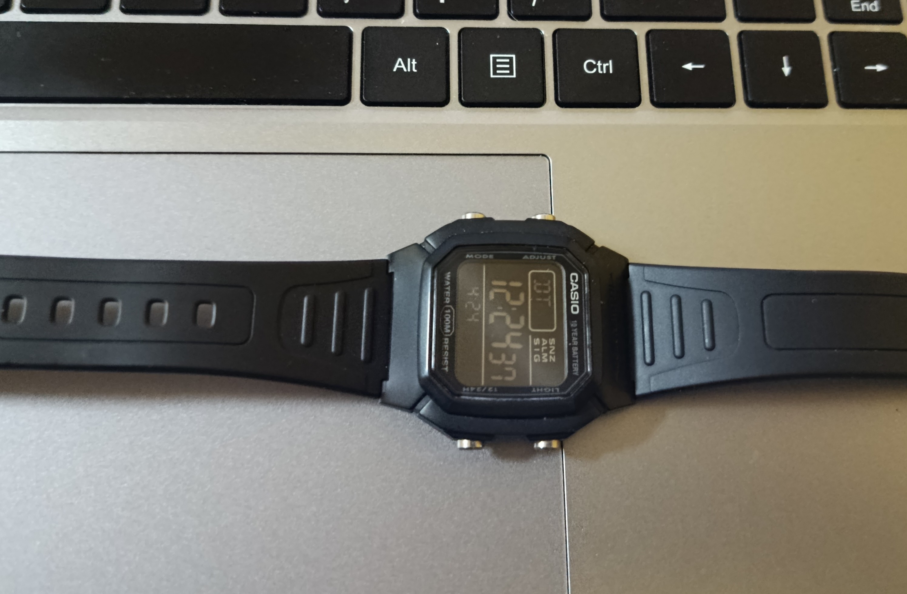 Relógio Casio W-800H